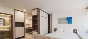 Estudio | Minibar, escritorio, wifi gratis y ropa de cama