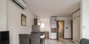 Estudio superior | Minibar, escritorio, wifi gratis y ropa de cama