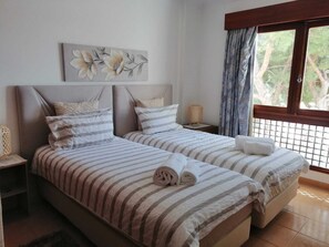 1 habitación, tabla de planchar con plancha y acceso a internet