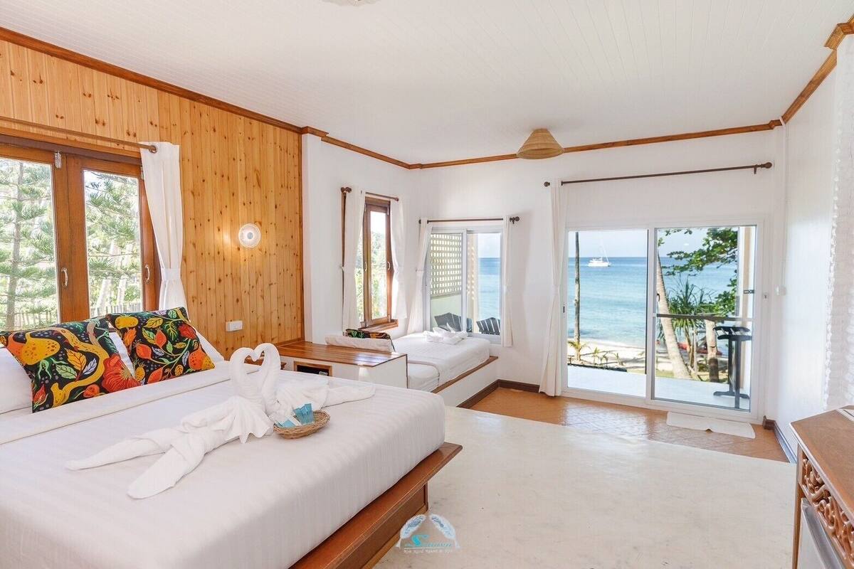 Beachfront Triple Room | 遮光布/窗簾、隔音、免費無線上網