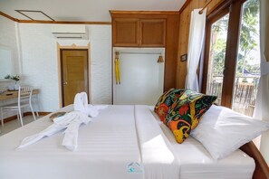 Beachfront Triple Room - Suanyakohkood Resort & Spa (Ko Kood)