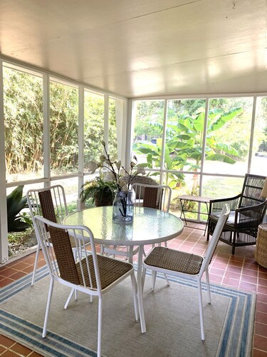 Beautiful Location! Half a Block to Beach and 4 Blocks to MAIN STREET!