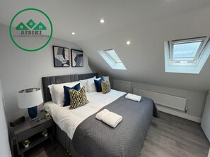 2 bedrooms, iron/ironing board, free WiFi