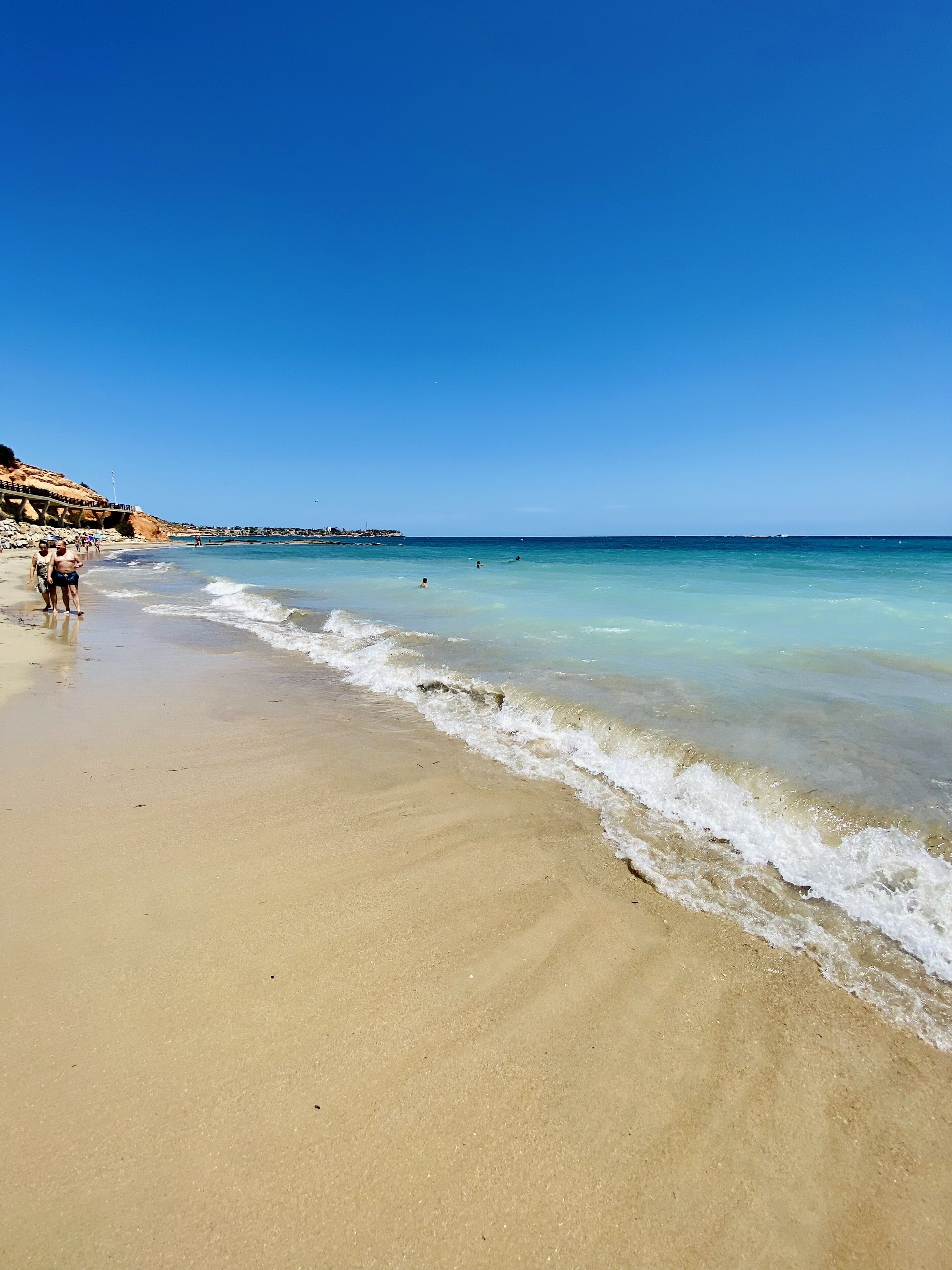 In Strandnähe, Liegestühle, Strandtücher