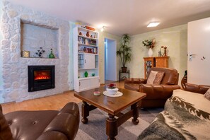 Smart TV, fireplace - Moselle Vineyard Escape (Wehlen)