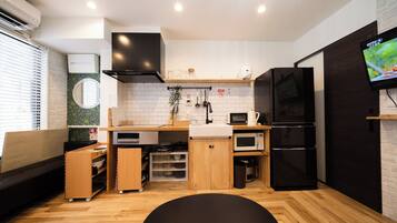 Fridge, microwave, stovetop, electric kettle