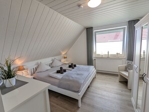1 bedroom, travel crib, free WiFi, bed sheets