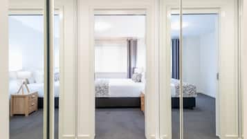 2 bilik tidur, tilam berlapik, ruang kerja komputer riba