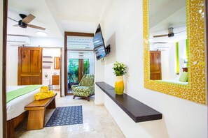 1 habitación, tabla de planchar con plancha, wifi y ropa de cama 