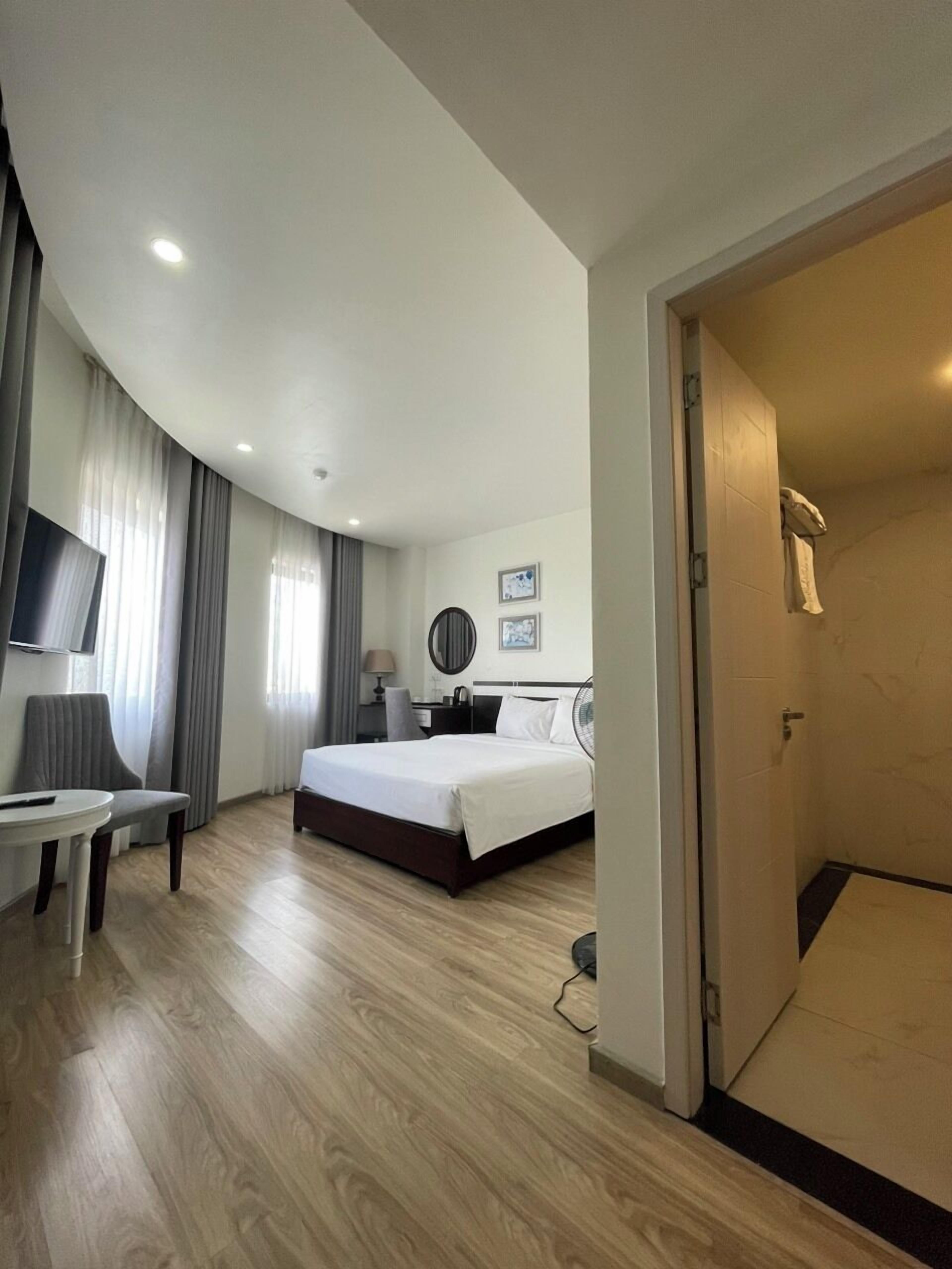 Standard Double Room | Minibar, desk, laptop workspace, soundproofing