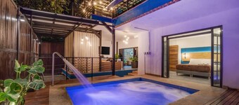 Casa Madera · Casa Madera Parque Lleras 7BR with private Jacuzzi