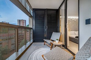 Property grounds - uxury 1BR Apt with private Balcony & Jacuzzi (Medellín)
