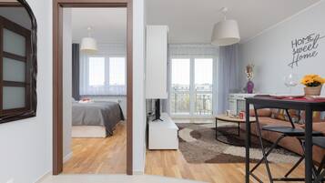 Căn hộ, 1 phòng ngủ, ban công | Khu vực ăn uống tại phòng