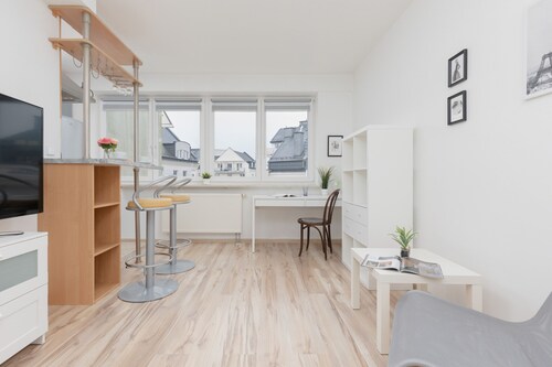 Warsaw Kabaty Apartment by Renters