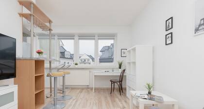 Warsaw Kabaty Apartment by Renters