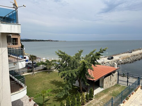 Chantall-four-bed room Family