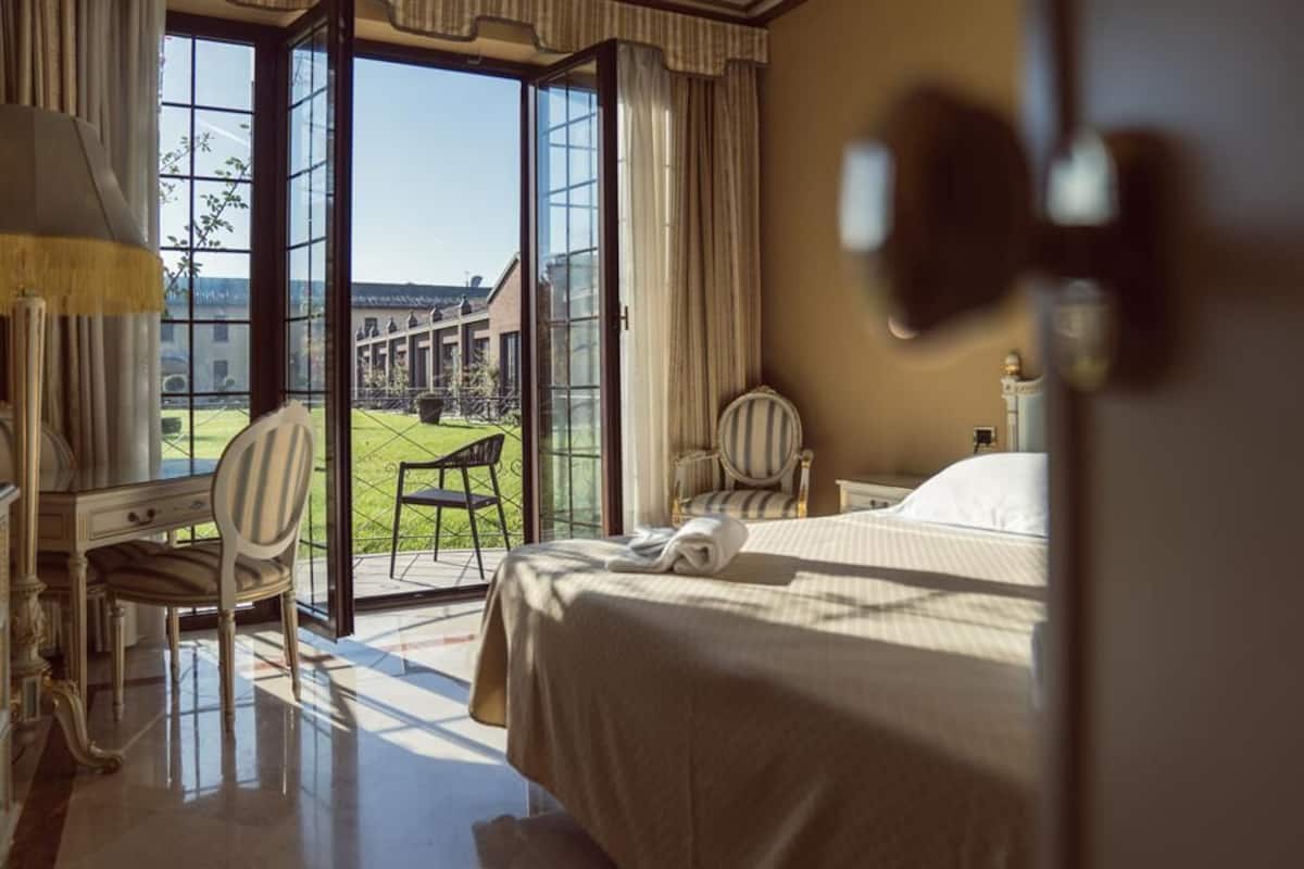 1 bedroom, minibar, in-room safe, free WiFi
