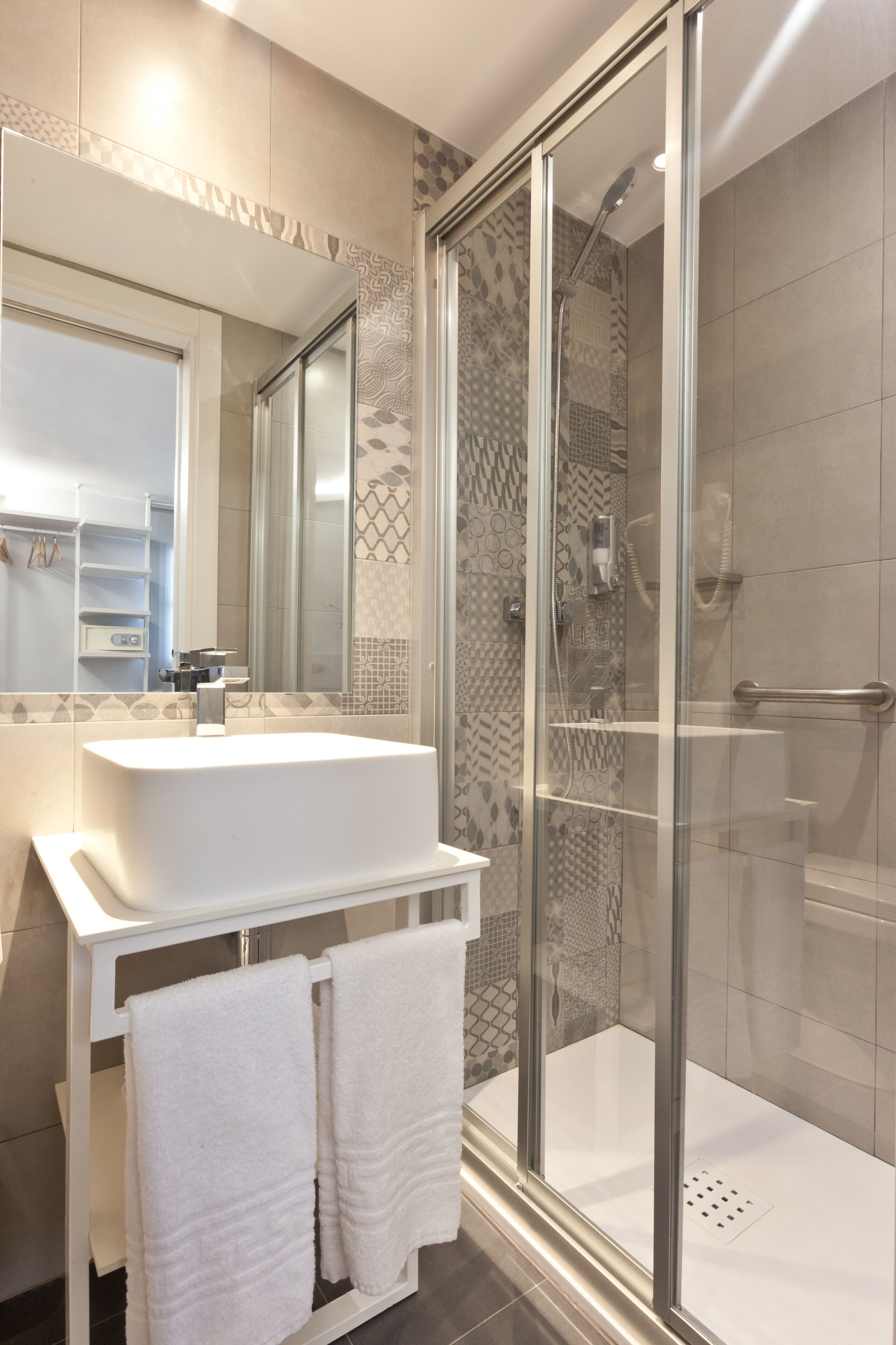 Habitación doble de lujo | Baño | Toallas 