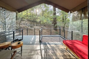 Glamper With Balcony and Hammock | Balcony