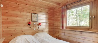 Finnish bungalow on Zelle Estate, in the woods, plenty of privacy!