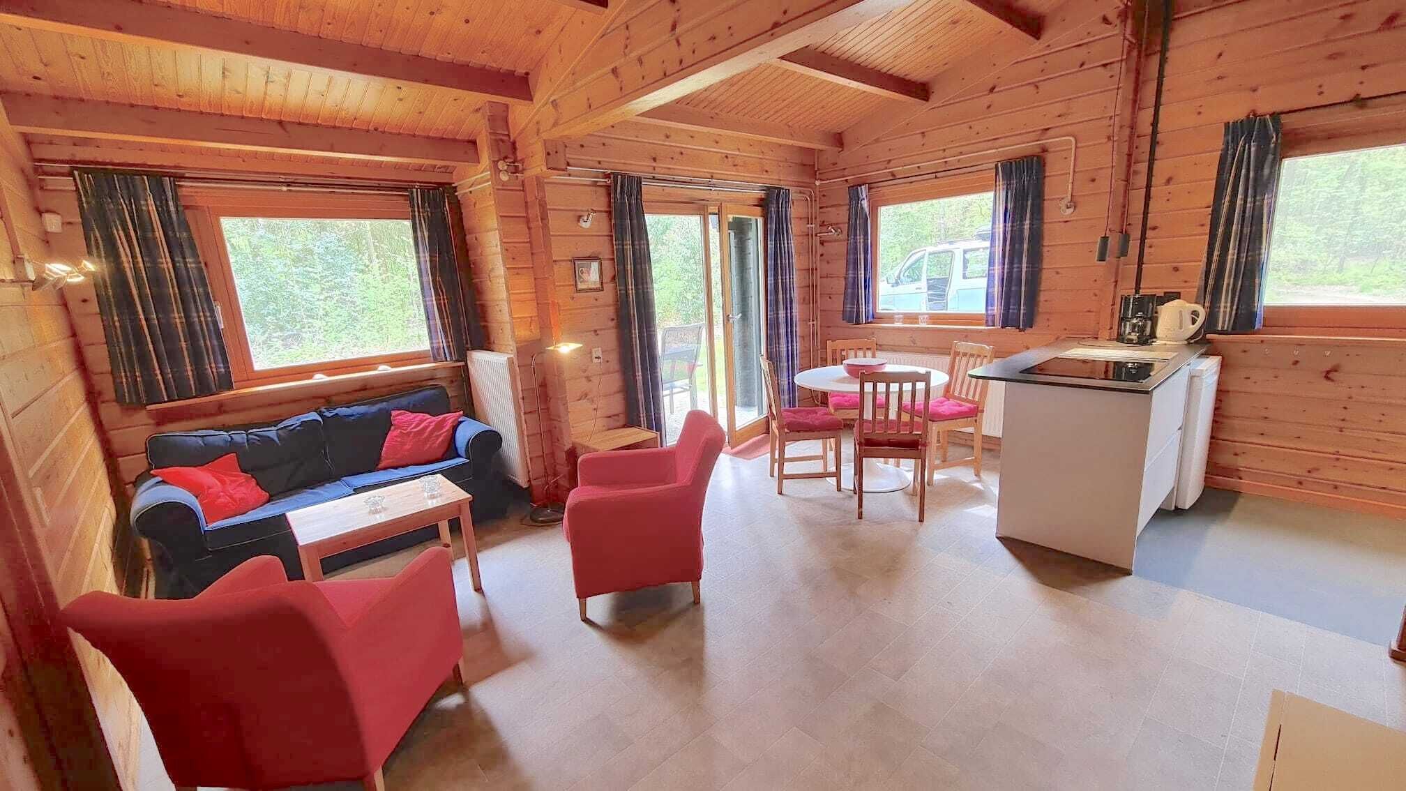 Smart TV, DVD player, books, stereo