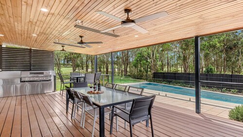 CLUBHOUSE POKOLBIN - THE VINTAGE HOLIDAY HOUSES