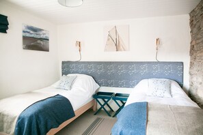 3 chambres, fer et planche à repasser, Wi-Fi gratuit, draps fournis