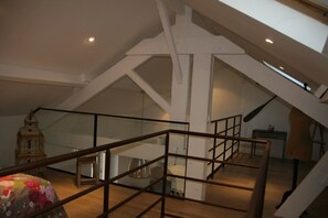 2 habitaciones, tabla de planchar con plancha, cuna de viaje y wifi 