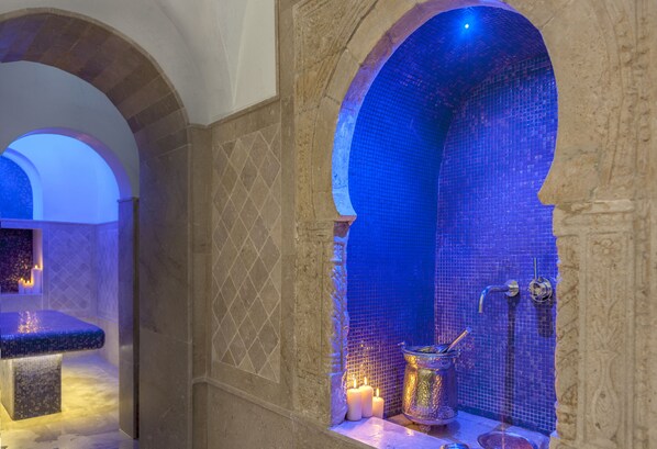 Steam room, Turkish bath/hammam, body treatments, body wraps