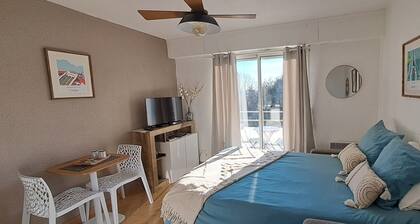 Studio Darmaillacq avec balcon et parking en centre ville