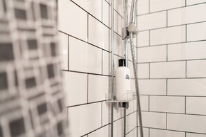 Apartment | Bathroom