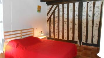 2 bedrooms, iron/ironing board, travel crib, free WiFi