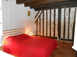 2 chambres, fer et planche à repasser, lit parapluie, Wi-Fi gratuit