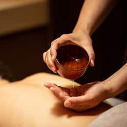 Espace de soins pour les couples, sauna, bain à remous, hammam, hammam