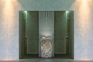 Behandlungsräume für Paare, Sauna, Whirlpool, Dampfbad