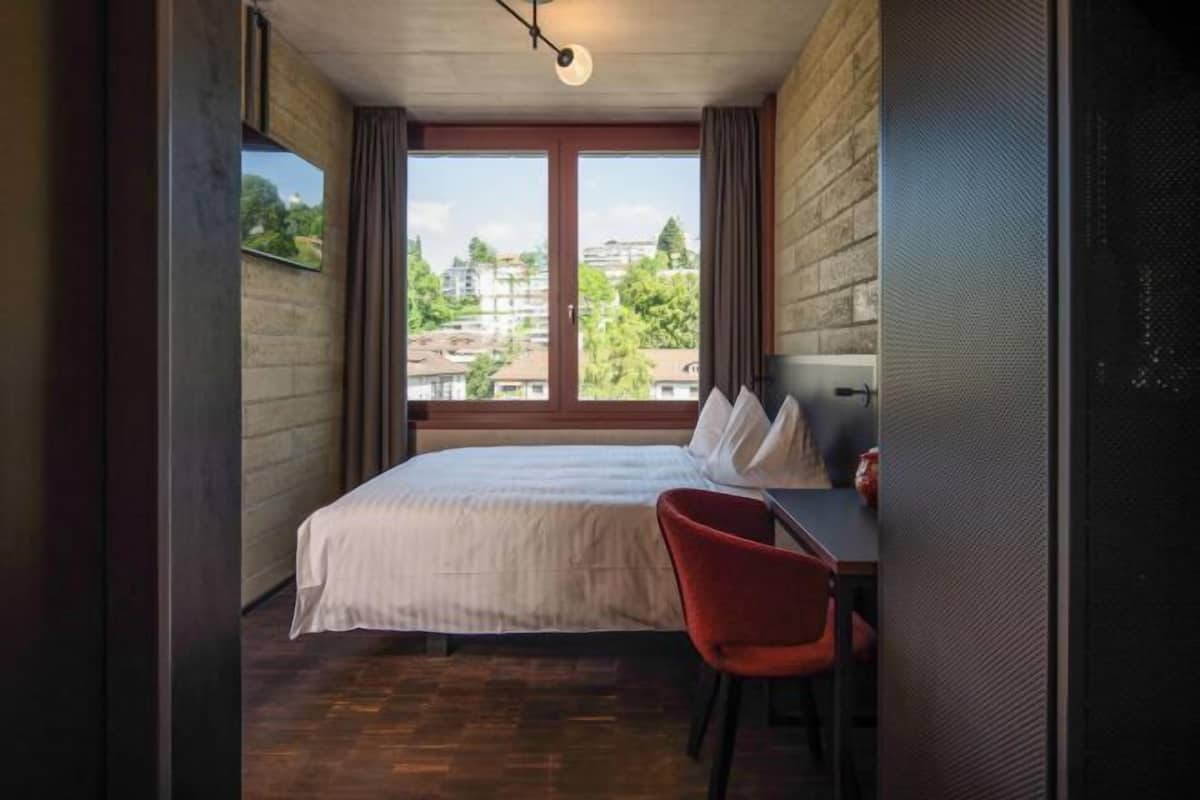 Minibar, in-room safe, desk, laptop workspace