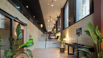 Check-in-/Check-out-Schalter