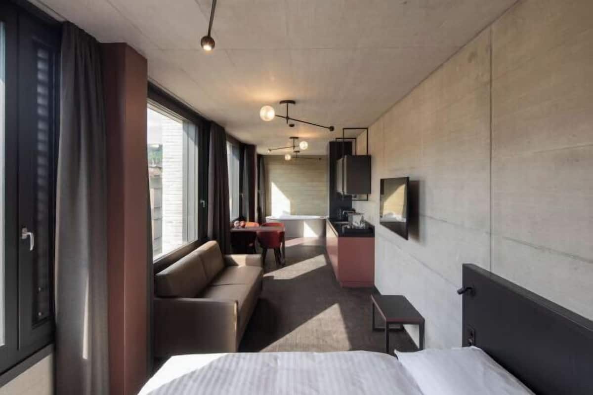 1 bedroom, minibar, in-room safe, desk