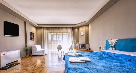 Deluxe Suite | Free WiFi, bed sheets