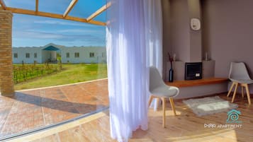 Superior Studio Suite | 1 bedroom, free WiFi, bed sheets