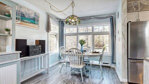 Dining - Ocean Park Meadows #93 by Bayley Vacation Rentals (Old Orchard Beach)