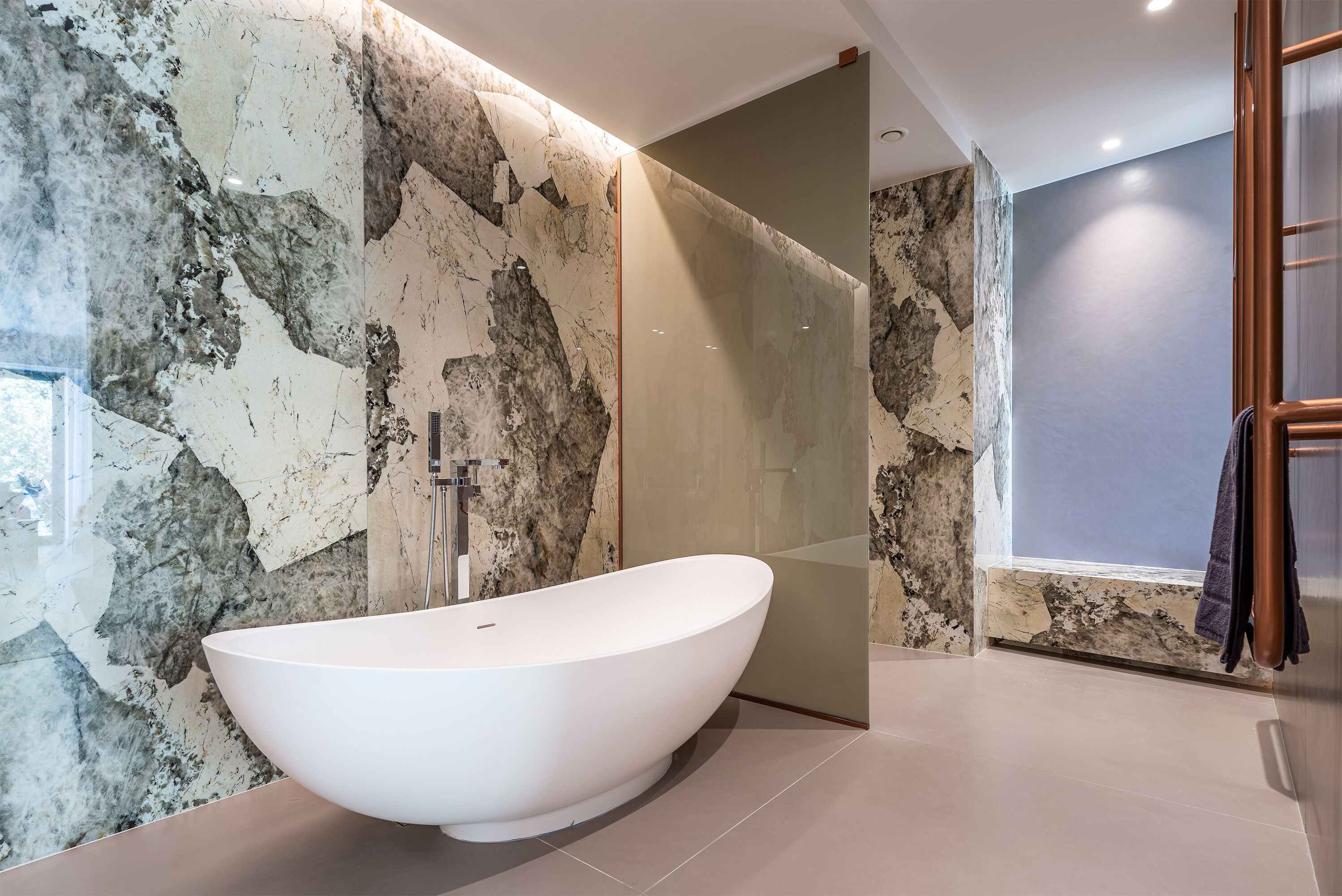 Grand Suite Sea View | Badeværelse | Gratis toiletartikler, hårtørrer, badekåber, hjemmesko