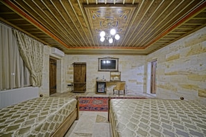 Comfort Triple Room | Minibar, iron/ironing board, free WiFi, bed sheets - Zultanite Cappadocia Hotel (Avanos)
