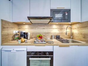 Fridge, microwave, oven, dishwasher