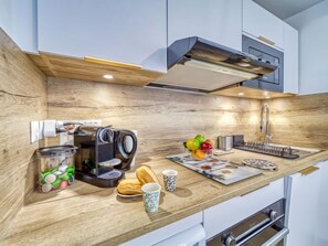 Réfrigérateur, micro-ondes, four, lave-vaisselle