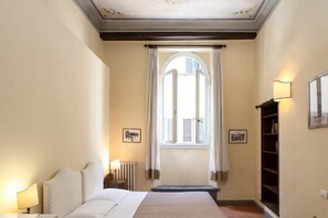 3 chambres, fer et planche à repasser, Wi-Fi gratuit, draps fournis