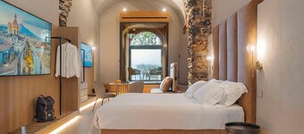 BASTIÒ PRIVATE SUITES