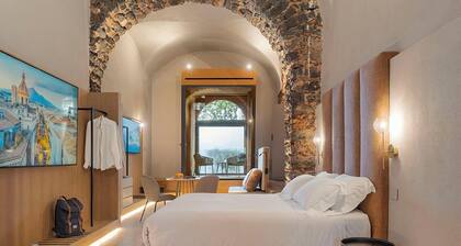 BASTIÒ PRIVATE SUITES