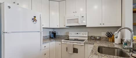 Fridge, microwave, stovetop, dishwasher