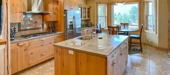 Cascade Cabin Overlooking Lake & Golf Course